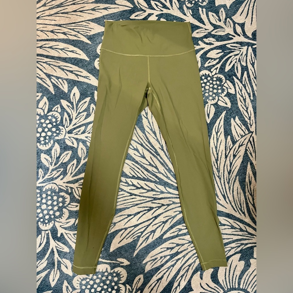 Lululemon green leggings size 8